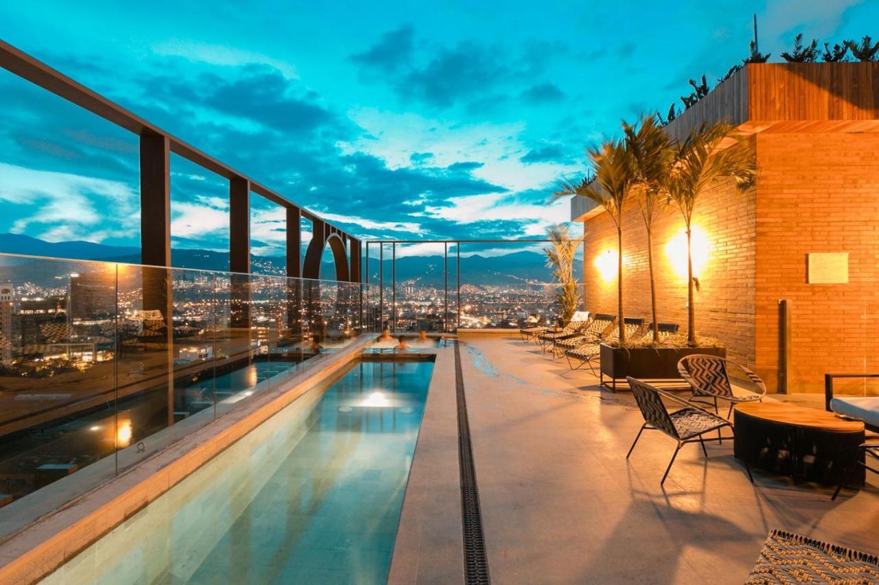 Hotel Marquee Меделин Екстериор снимка Skyline pool